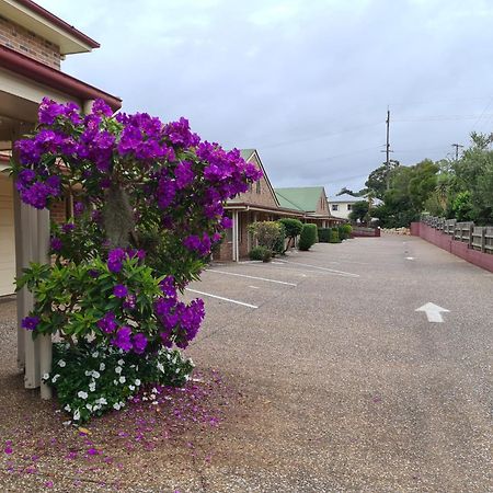 טוומבה Country Gardens Motor Inn מראה חיצוני תמונה