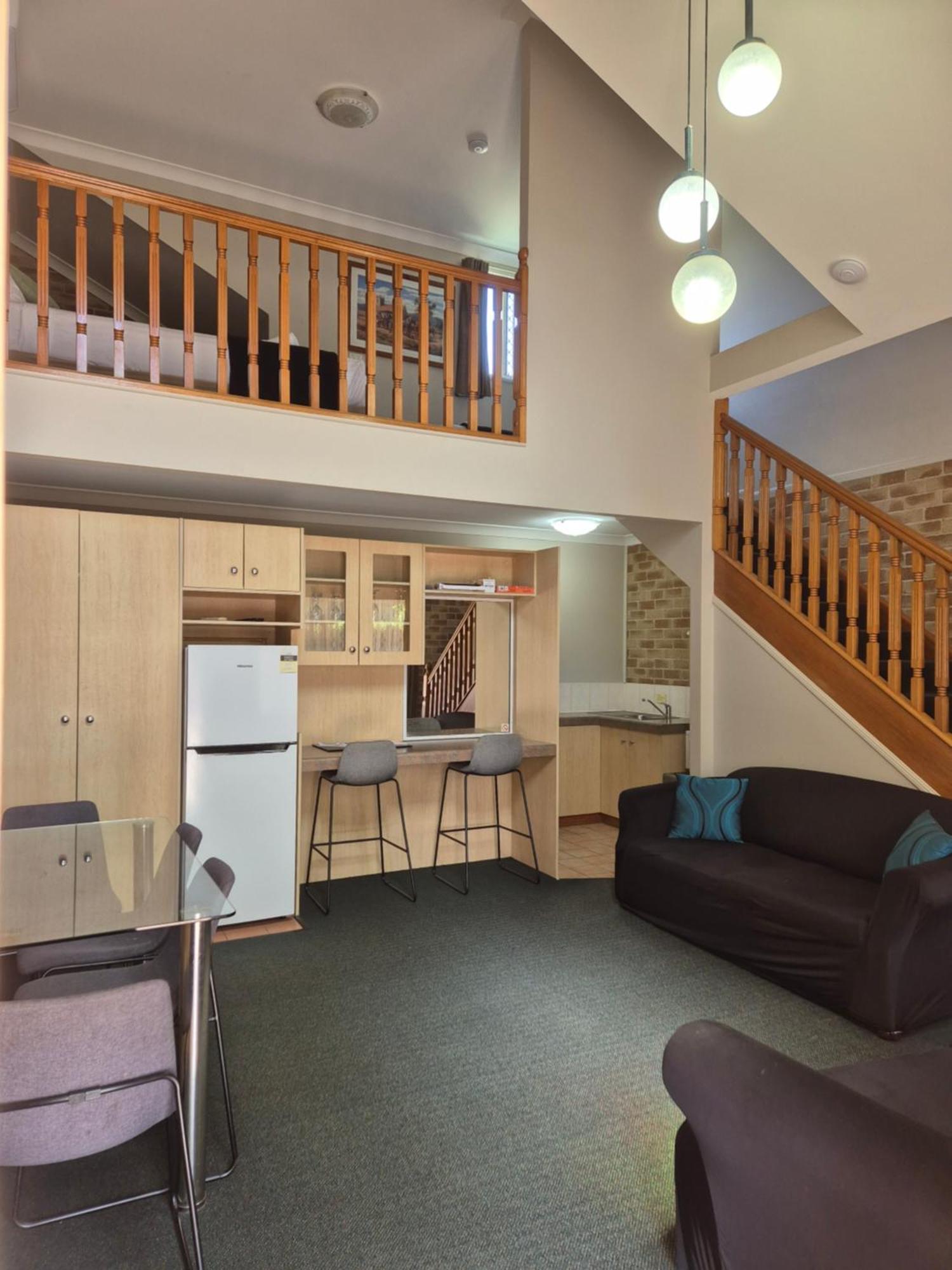 טוומבה Country Gardens Motor Inn מראה חיצוני תמונה